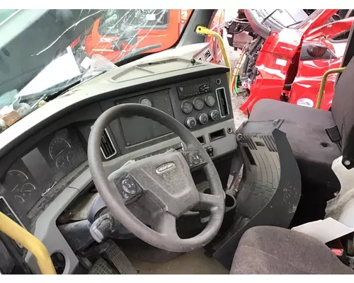 FREIGHTLINER CASCADIA 116 Cab