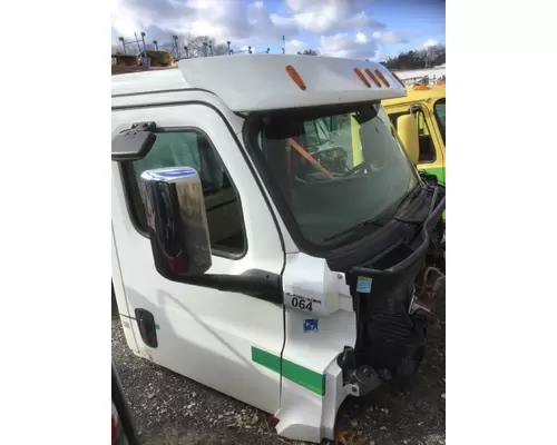 FREIGHTLINER CASCADIA 116 Cab