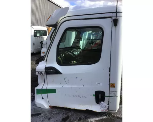 FREIGHTLINER CASCADIA 116 Cab