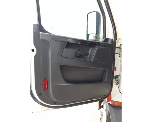 FREIGHTLINER CASCADIA 116 DOOR ASSEMBLY, FRONT