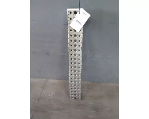 FREIGHTLINER CASCADIA 116 DPF STEP