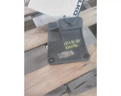 FREIGHTLINER CASCADIA 116 FAIRING BRACKETMOUNT