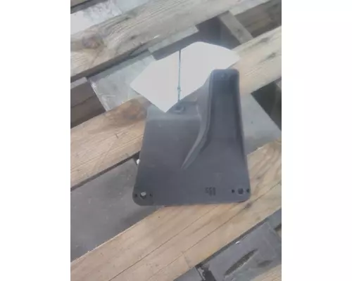 FREIGHTLINER CASCADIA 116 FAIRING BRACKETMOUNT