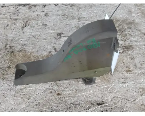 FREIGHTLINER CASCADIA 116 FAIRING BRACKETMOUNT
