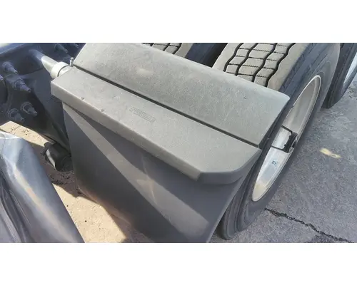 FREIGHTLINER CASCADIA 116 FENDER, QUARTERHALF REAR