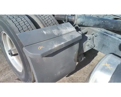 FREIGHTLINER CASCADIA 116 FENDER, QUARTERHALF REAR