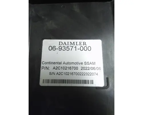 FREIGHTLINER CASCADIA 116 FUSE BOX