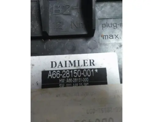 FREIGHTLINER CASCADIA 116 FUSE BOX