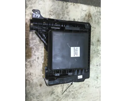 FREIGHTLINER CASCADIA 116 FUSE BOX