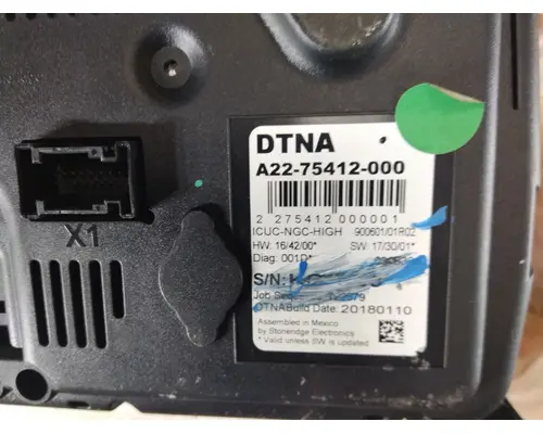 FREIGHTLINER CASCADIA 116 GAUGE CLUSTER