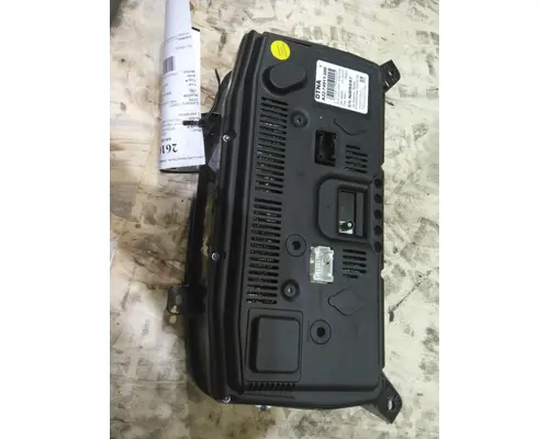 FREIGHTLINER CASCADIA 116 GAUGE CLUSTER