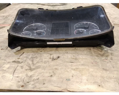 FREIGHTLINER CASCADIA 116 GAUGE CLUSTER