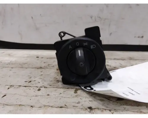 FREIGHTLINER CASCADIA 116 HEADLAMP SWITCH