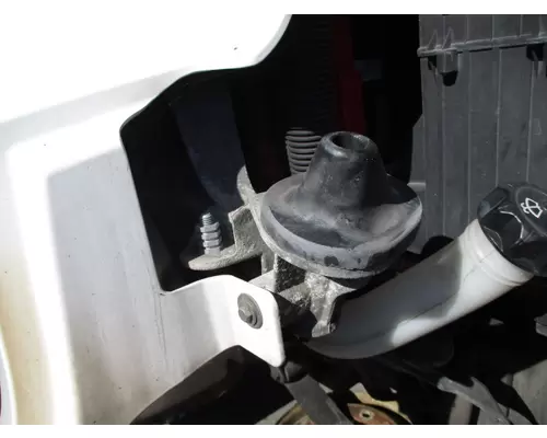FREIGHTLINER CASCADIA 116 HOOD BRACKET