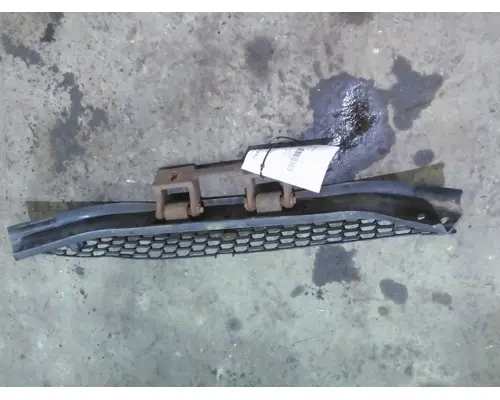 FREIGHTLINER CASCADIA 116 HOOD BRACKET