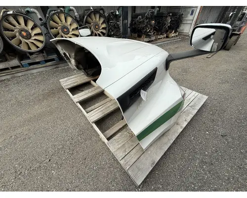 FREIGHTLINER CASCADIA 116 Hood
