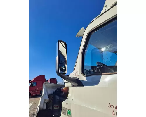 FREIGHTLINER CASCADIA 116 MIRROR ASSEMBLY CABDOOR