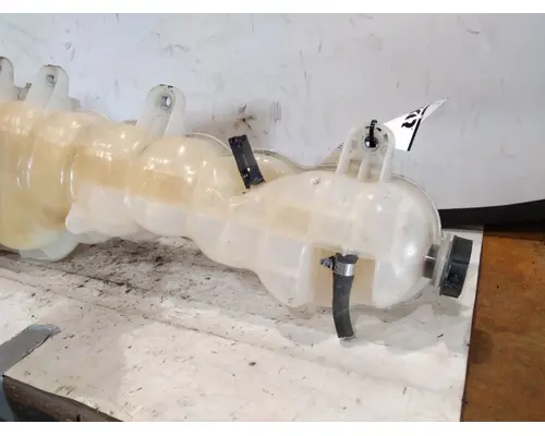 FREIGHTLINER CASCADIA 116 RADIATOR OVERFLOW TANK