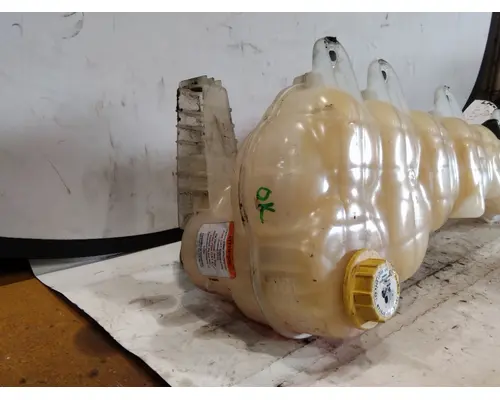 FREIGHTLINER CASCADIA 116 RADIATOR OVERFLOW TANK