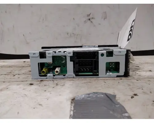 FREIGHTLINER CASCADIA 116 RADIO AMFMBLUETOOTH