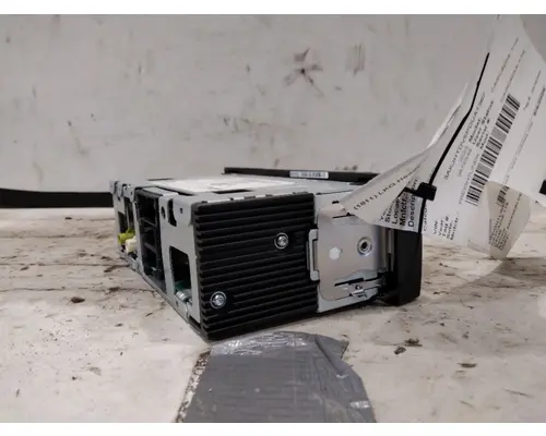 FREIGHTLINER CASCADIA 116 RADIO AMFMBLUETOOTH