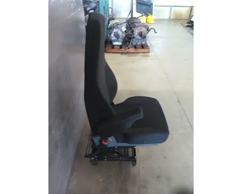 FREIGHTLINER CASCADIA 116 SEAT, FRONT