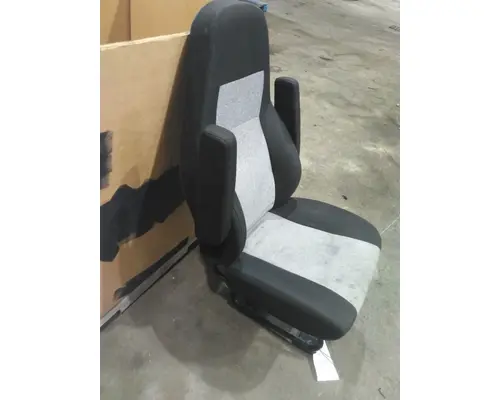 FREIGHTLINER CASCADIA 116 SEAT, FRONT