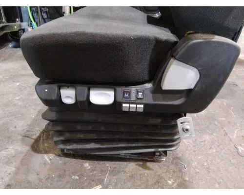 FREIGHTLINER CASCADIA 116 SEAT, FRONT