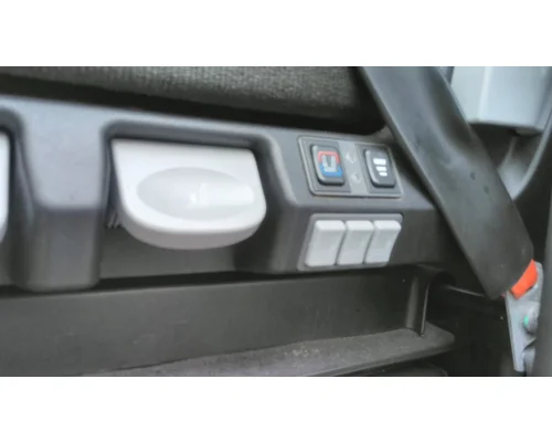 FREIGHTLINER CASCADIA 116 SEAT, FRONT
