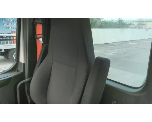 FREIGHTLINER CASCADIA 116 SEAT, FRONT