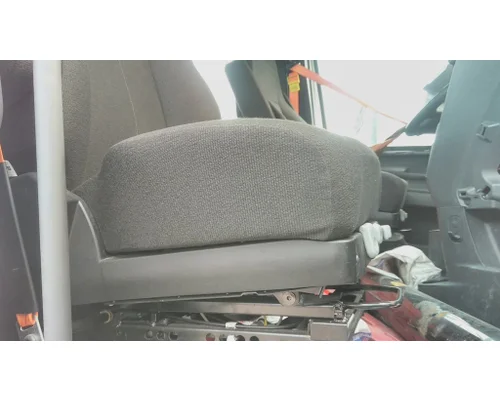 FREIGHTLINER CASCADIA 116 SEAT, FRONT