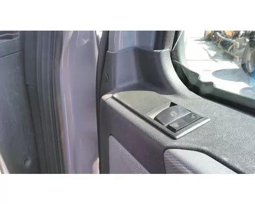 FREIGHTLINER CASCADIA 116 SWITCH, DOOR ELECTRICAL