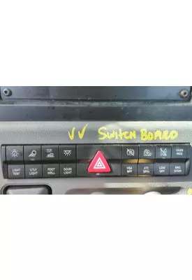 FREIGHTLINER CASCADIA 116 SWITCH, UTILITY LAMP