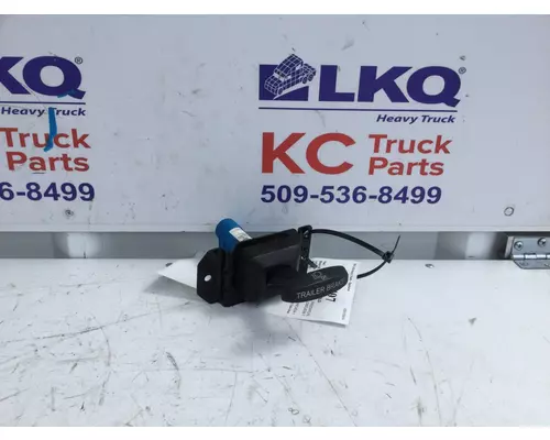 FREIGHTLINER CASCADIA 123 TRAILER HOLD SWITCH