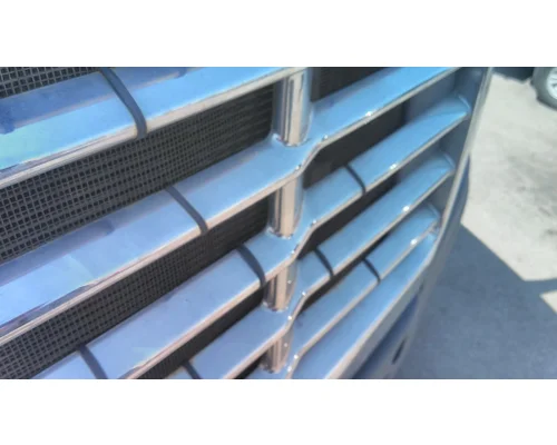 FREIGHTLINER CASCADIA 125 2007-2018 GRILLE