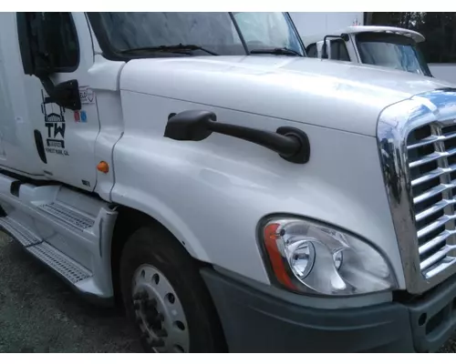 FREIGHTLINER CASCADIA 125 2008-2020 HOOD
