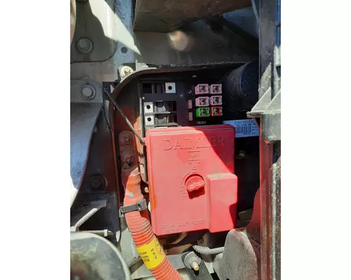 FREIGHTLINER CASCADIA 125 2018-UP FUSE BOX