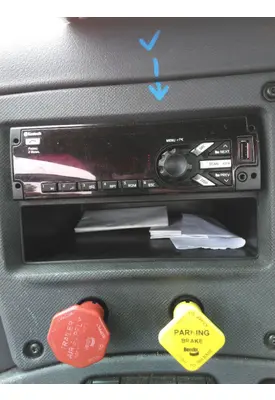 FREIGHTLINER CASCADIA 125 2018-UP RADIO AM/FM/BLUETOOTH