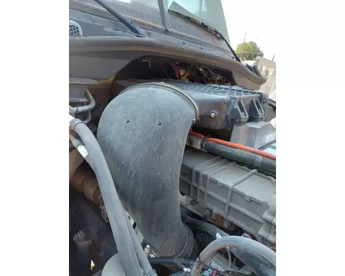 FREIGHTLINER CASCADIA 125 2018UP AIR CLEANER