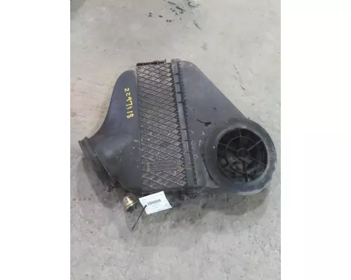 FREIGHTLINER CASCADIA 125 2018UP AIR CLEANER