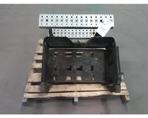 FREIGHTLINER CASCADIA 125 2018UP BATTERY BOX