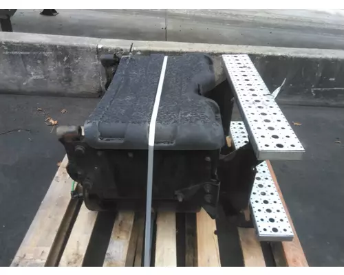 FREIGHTLINER CASCADIA 125 2018UP BATTERY BOX