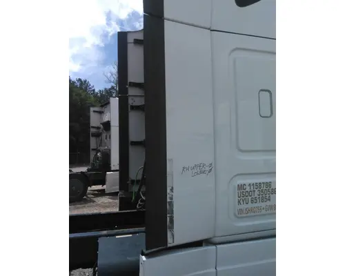 FREIGHTLINER CASCADIA 125 2018UP CAB EXTENSION