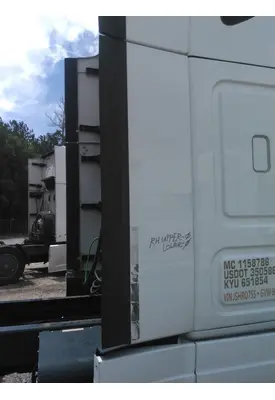 FREIGHTLINER CASCADIA 125 2018UP CAB EXTENSION