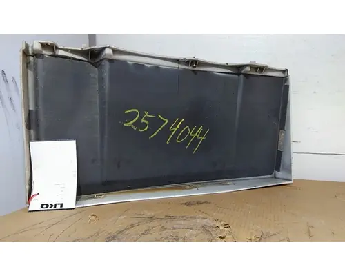 FREIGHTLINER CASCADIA 125 2018UP CAB SKIRTSIDE FAIRING