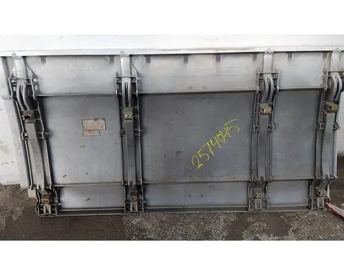 FREIGHTLINER CASCADIA 125 2018UP CAB SKIRTSIDE FAIRING