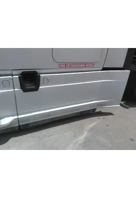 FREIGHTLINER CASCADIA 125 2018UP CAB SKIRT/SIDE FAIRING