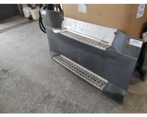 FREIGHTLINER CASCADIA 125 2018UP CAB SKIRTSIDE FAIRING
