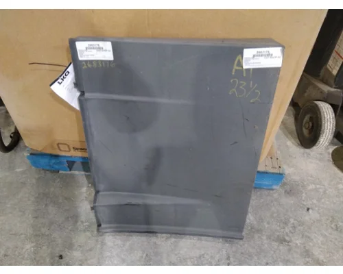 FREIGHTLINER CASCADIA 125 2018UP CAB SKIRTSIDE FAIRING