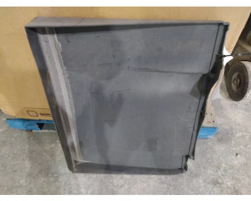 FREIGHTLINER CASCADIA 125 2018UP CAB SKIRTSIDE FAIRING